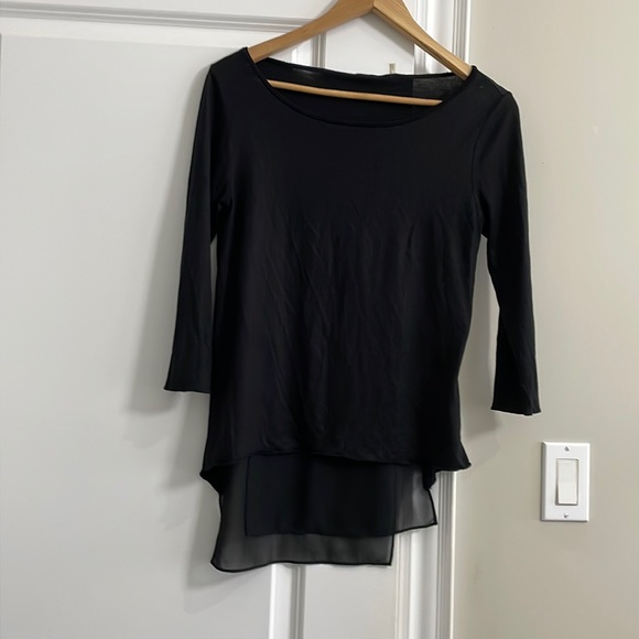 Elie Tahari black elegant top with asymmetrical details on the back - Picture 1 of 6